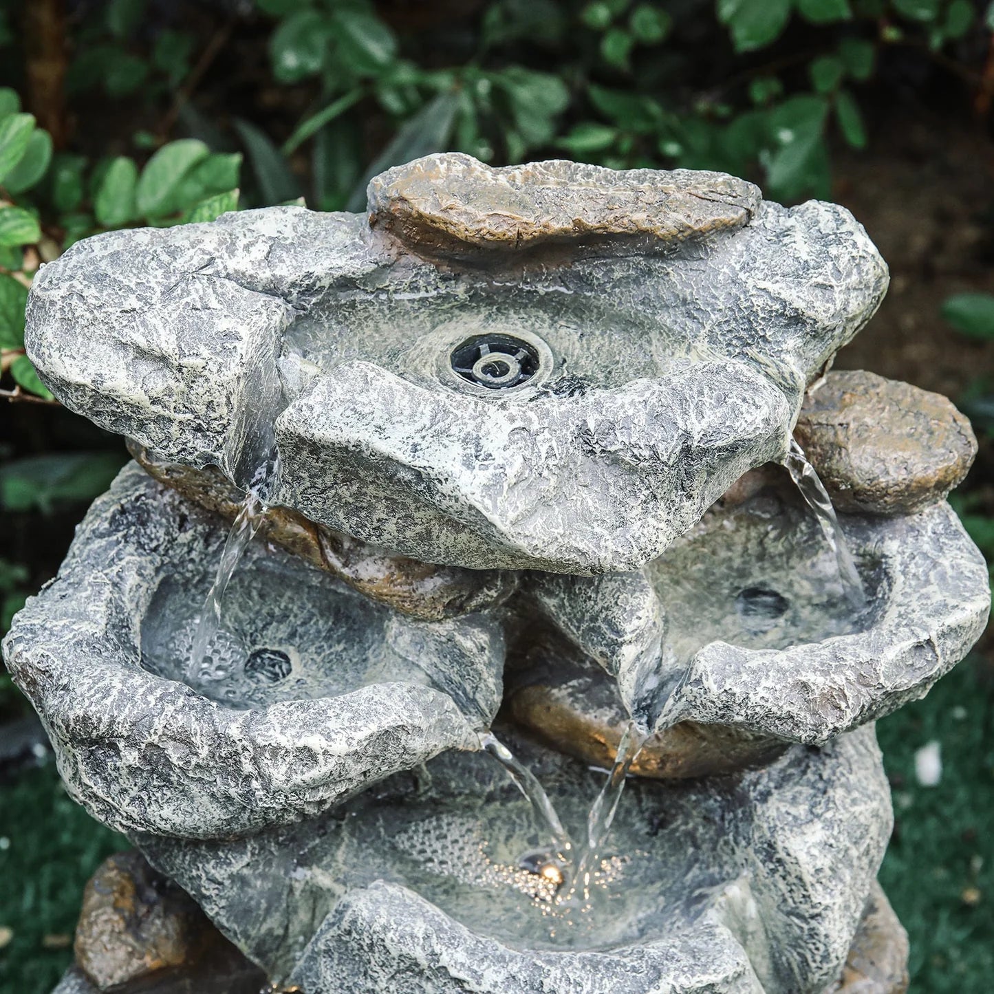 Gartenbrunnen mit Kaskade und Pumpe – 49 cm hoch, mehrstufiges Wasserspiel